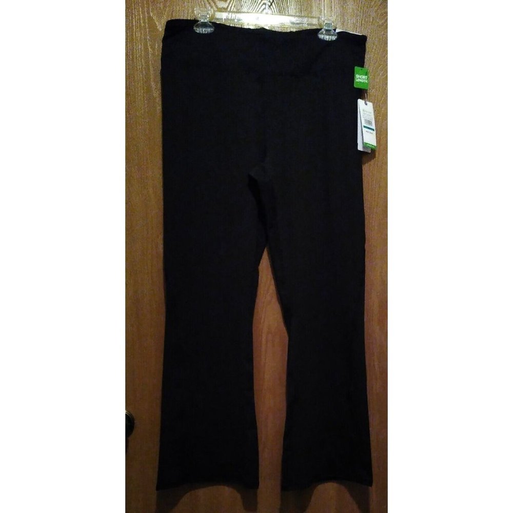 Gaiam Womens Size XL Black Stretch Om Fit Short Yoga Pants Bootcut New w…